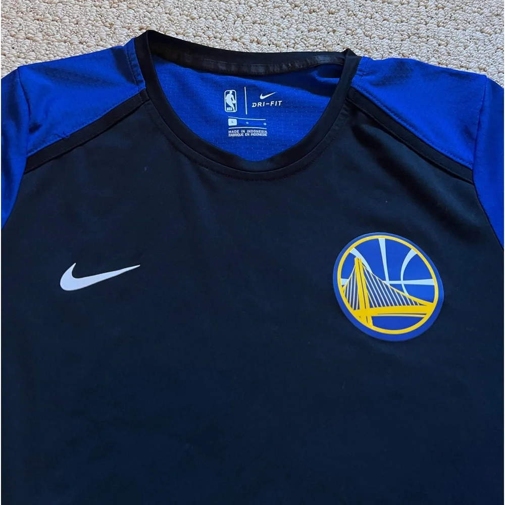 Golden State Warriors Nike Shirt youth large
